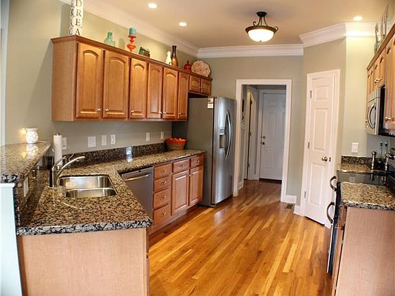 4th image of 1311 Bantry Dr