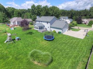 30570 Pine Bluff Dr, Elkhart, IN 46517