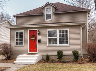 679 40th St, Des Moines, IA 50312