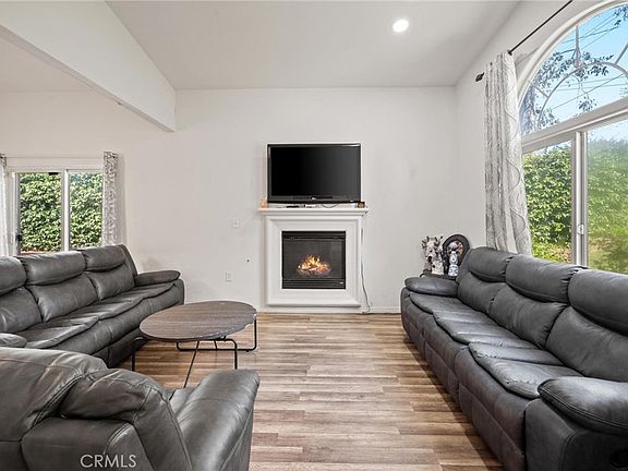 4th image of 14661 Oak Rd