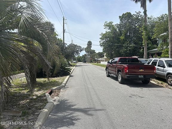 2nd image of 512 EMMETT Street