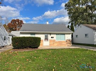 1136 Hugo St, Maumee, OH 43537
