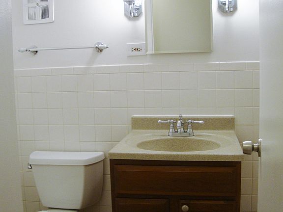 5th image of 10451 Carol Ct APT 1E