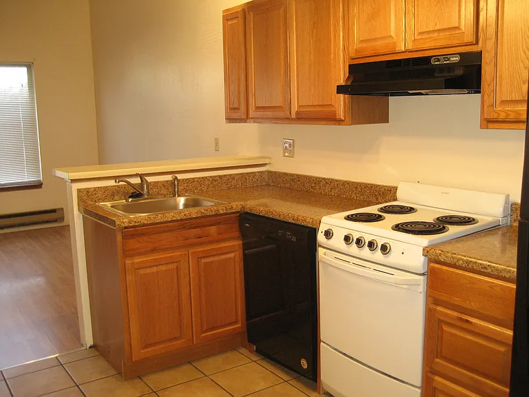 149 Wellington St — Photo 3