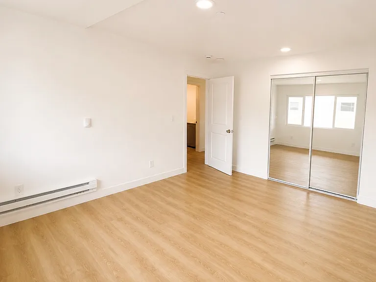 22400 Rockaway Ln — Photo 14