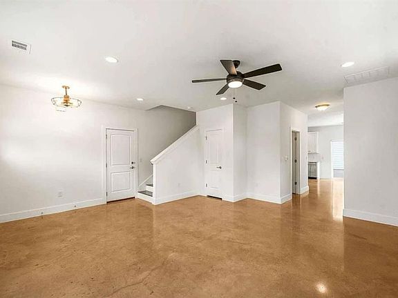5th image of 3011 Kuhlman Ave #A