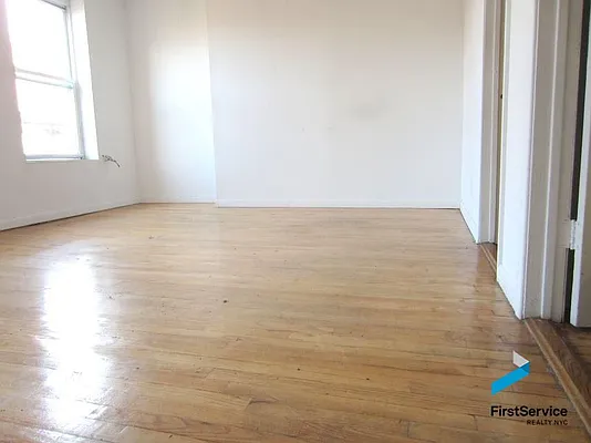 Rented by FirstService Realty (legacy) | media 19