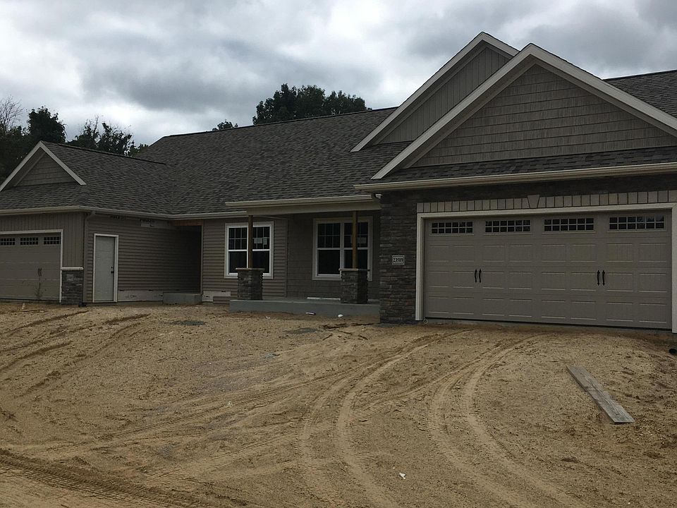 1st image of 23587 Laurel Glen Ave #30
