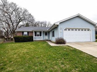 2878 Primrose Ct, Decatur, IL 62526