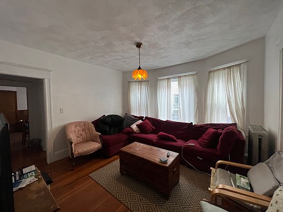 3rd image of 102 W Adams St #2F