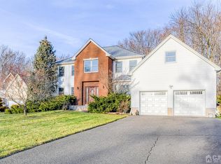 14 Plains Gap Rd, North Brunswick, NJ 08902