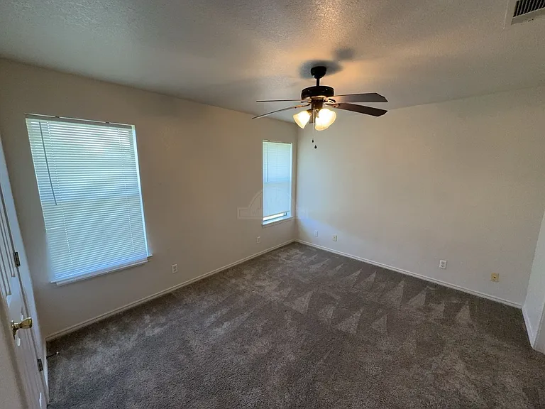 914 McDaniel Circle, Killeen — Photo 15