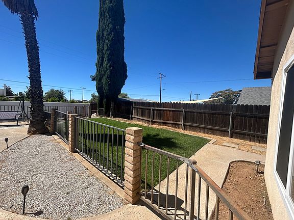 3rd image of 35121 San Carlos St