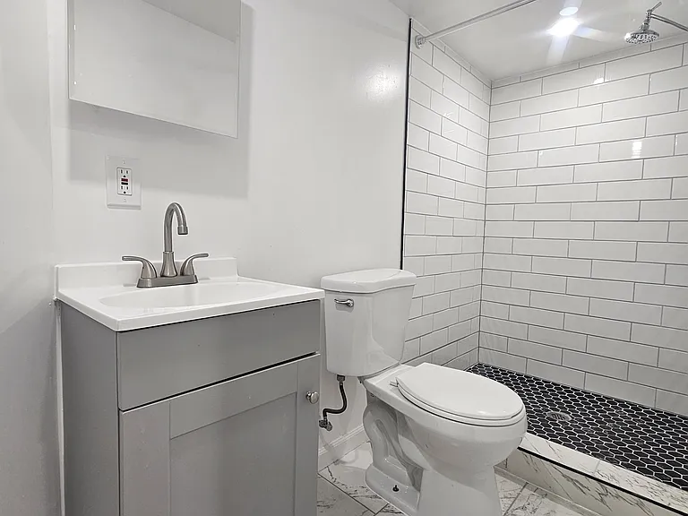 4124 Castor Ave — Photo 5