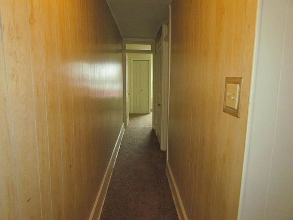 4th image of 415 Reynolds Ave