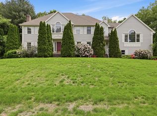 4 Farnham Cir, Andover, MA 01810