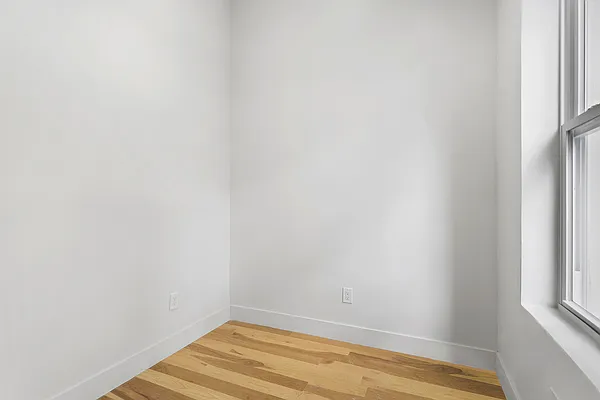 Rented by Compass | media 22