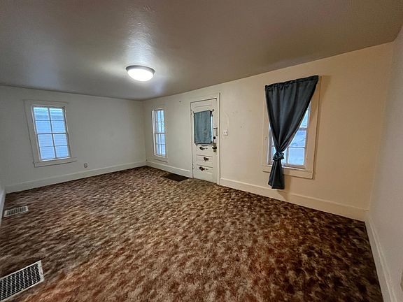 5th image of 130 S Columbia Ave