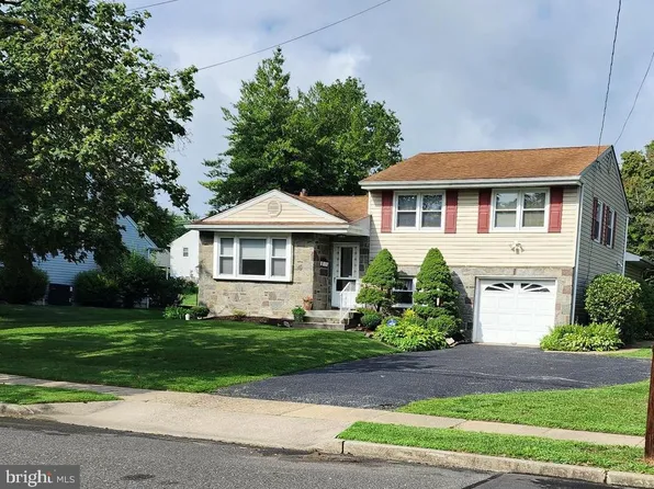 2153 Laurel Dr, Cinnaminson, NJ 08077