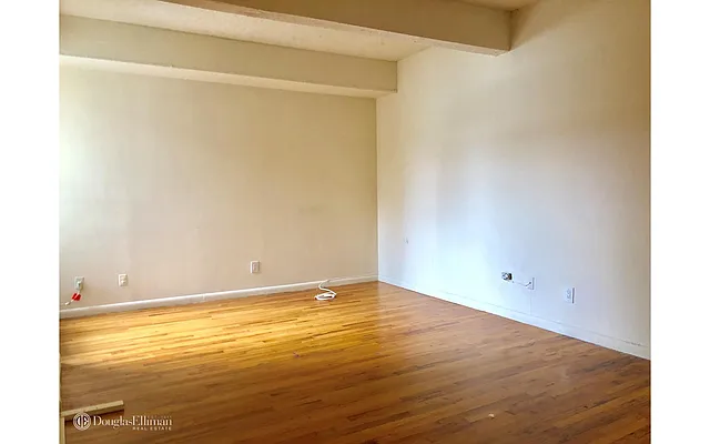 Rented by Douglas Elliman | media 8