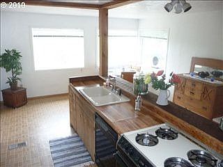 2nd image of 94936 Oaklea Dr