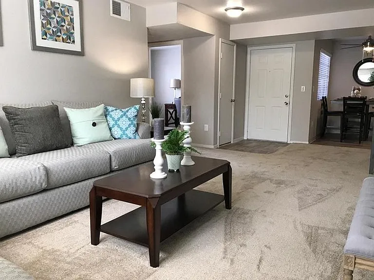 VERONA APARTMENT HOMES — Photo 8