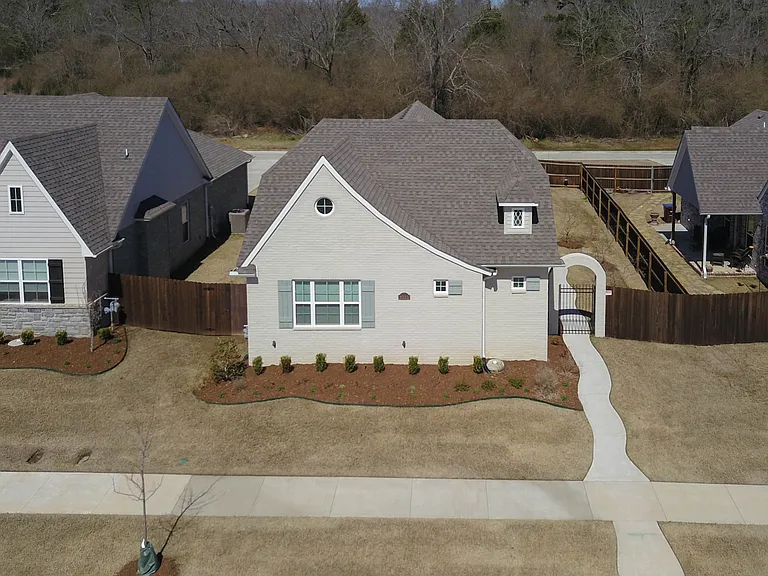 8115 Donnington Ct — Photo 43