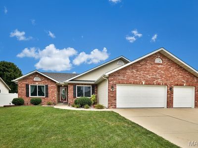121 Northwoods Dr, Troy, IL, 62294