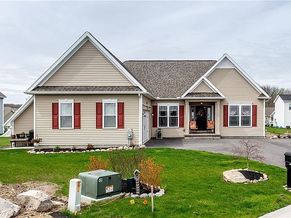 2nd image of 3204 Daisy Way