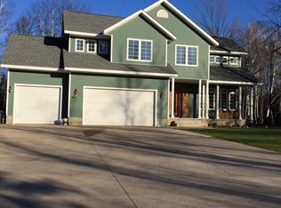 395 Northwoods Rd, Marquette, MI 49855