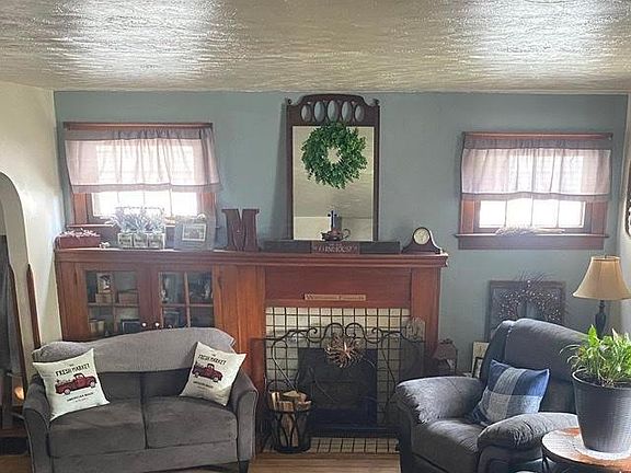 3rd image of 536 Townsend Ave