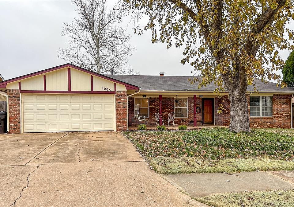 1st image of 1005 E Hills Dr