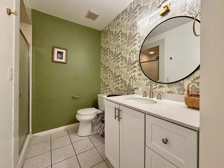 8758 S Oakwood Park Cir — Photo 7