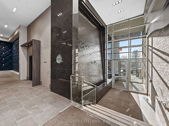 3rd image of 1035 Bank St #110