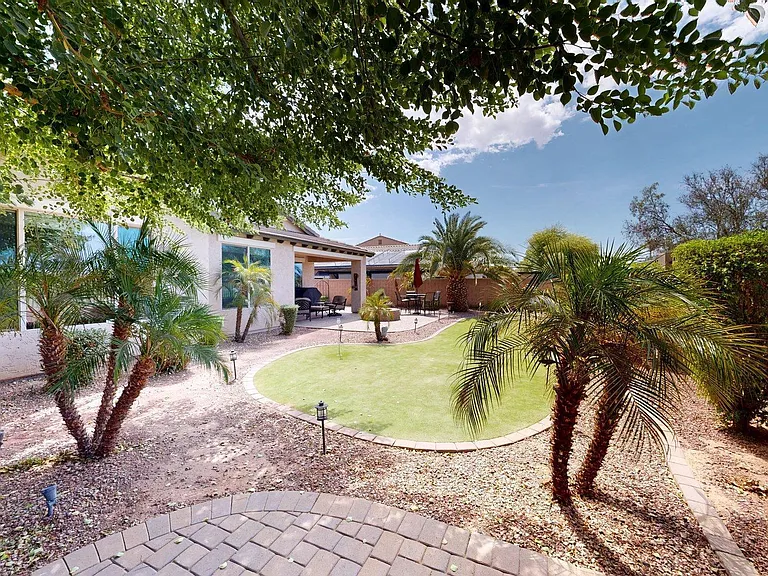 14426 W Coronado Rd — Photo 32
