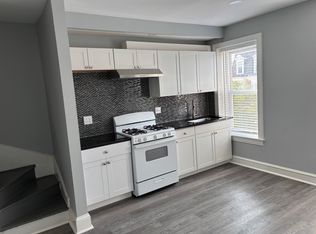930 E Market St APT B, York, PA 17403