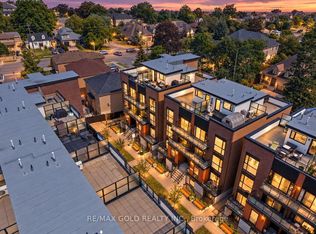 18 Coles Ave #602, Vaughan, ON L4L 0J1