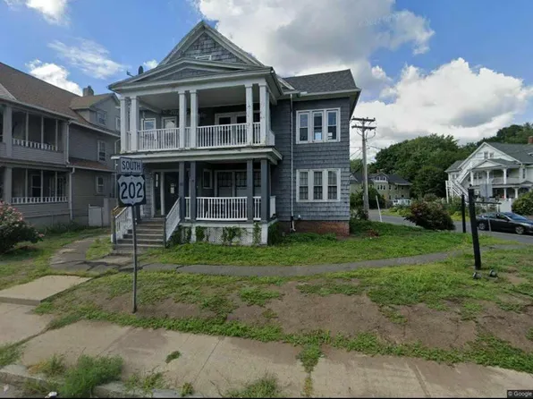 429 Beech St, Holyoke, MA 01040