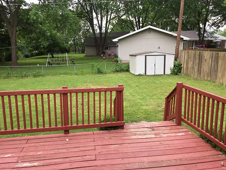2451 S Meadowbrook Ave — Photo 13