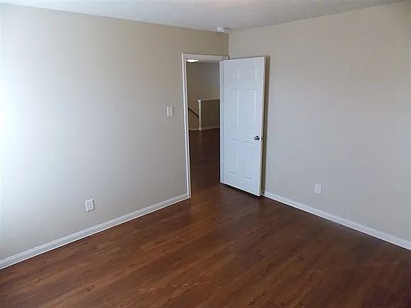 4th image of 22215 Queenbury Hills Dr