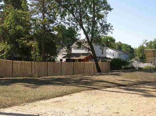 12 Everett St, Derry, NH 03038