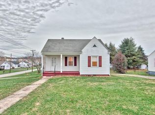 7447 Ridge Rd, Radford, VA 24141