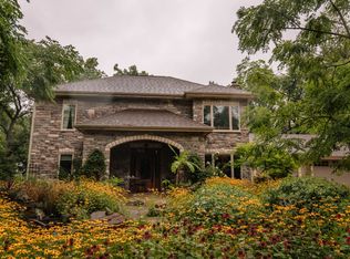 1659 N 120th St, Wauwatosa, WI 53226