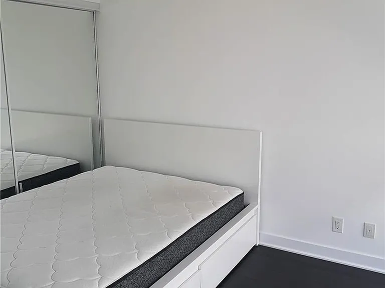 15 Grenville St #3102 — Photo 9