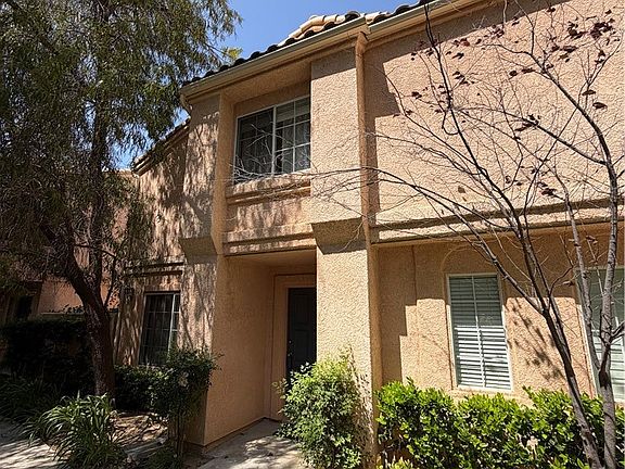 2nd image of 25152 Steinbeck Unit B