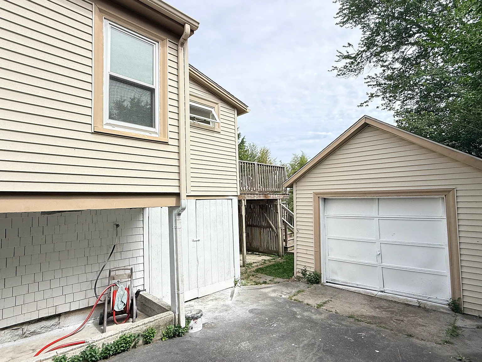 4 bed, 1559 sqft, $3,500 — Photo 2