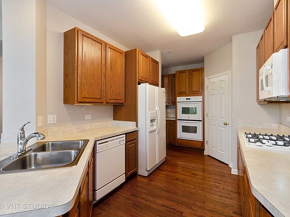 3rd image of 1881 Torrey Pkwy #6-4