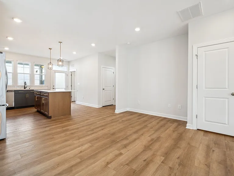 268 Pansy Park — Photo 4