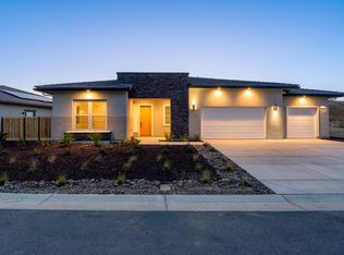 8257 Iron Creek Dr, Friant, CA