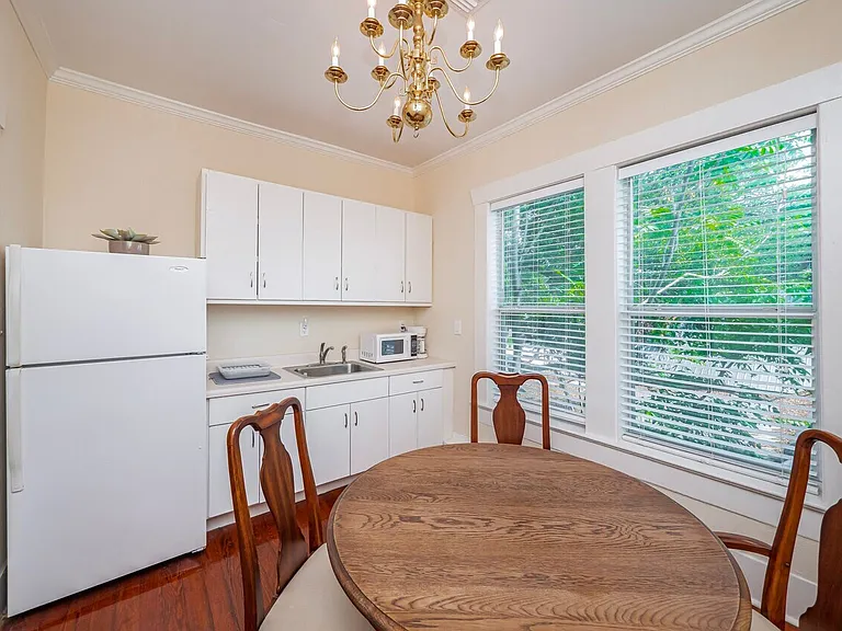 1159A Navasota St — Photo 13